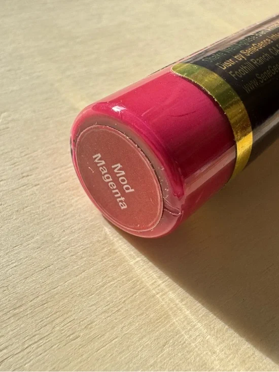 Mod Magenta Red LipSense - Picture 4 of 9